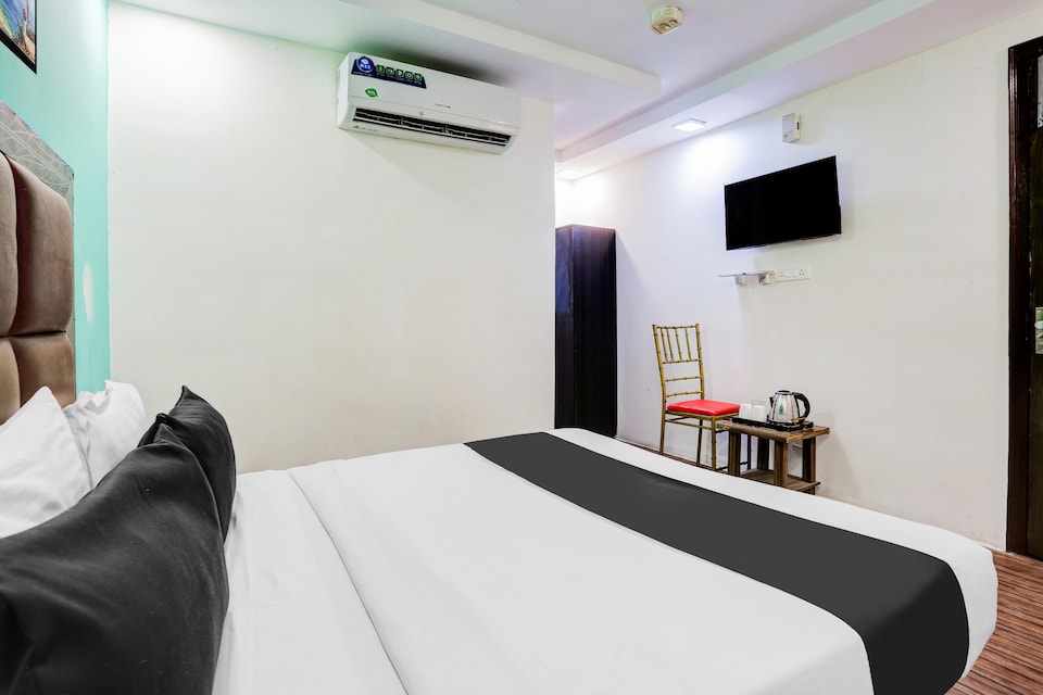 Hotel O Rohini Sector 20 Formerly Yellow Saffron, Rohini Delhi, Delhi