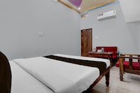 Hotel O LAXMI PALACE HOTEL MINTA & BANQUET HALL