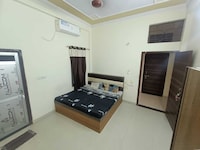 Hotel O LAXMI PALACE HOTEL MINTA & BANQUET HALL