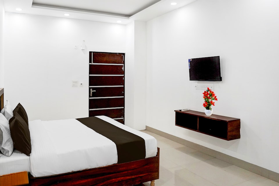 Hotel O Bhangel Dadri Road Noida, Noida Expressway SEZ, Noida