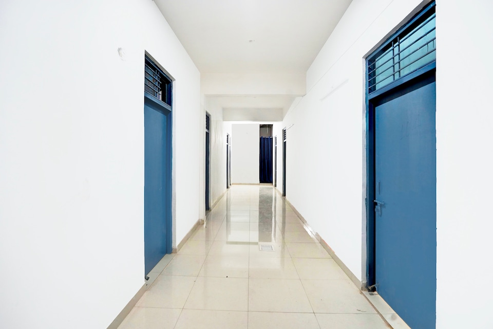 Hotel O Pari In Hotel, Ghaziabad City, Ghaziabad