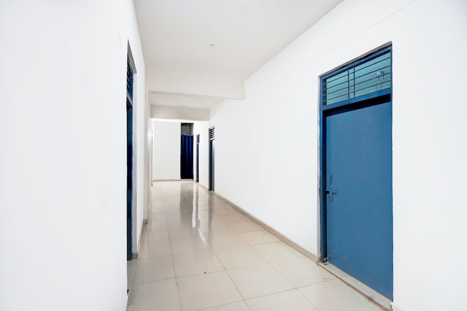 Hotel O Pari In Hotel, Ghaziabad City, Ghaziabad