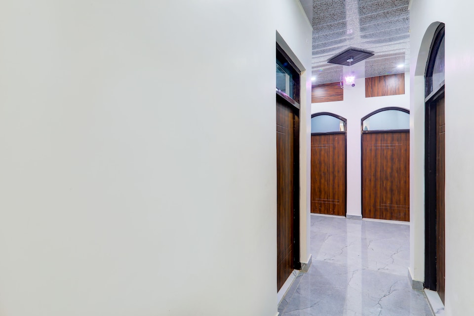 Hotel O NLT Palace, Airport Lucknow, Lucknow