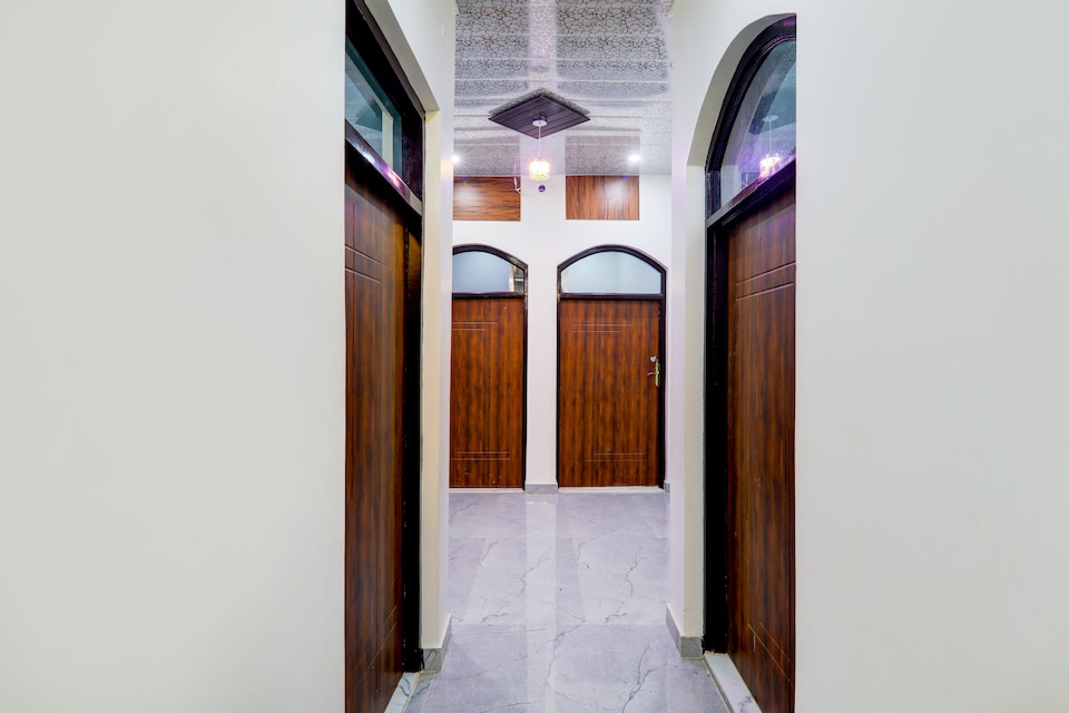 Hotel O NLT Palace, Airport Lucknow, Lucknow