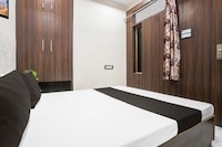 Hotel O S Grand