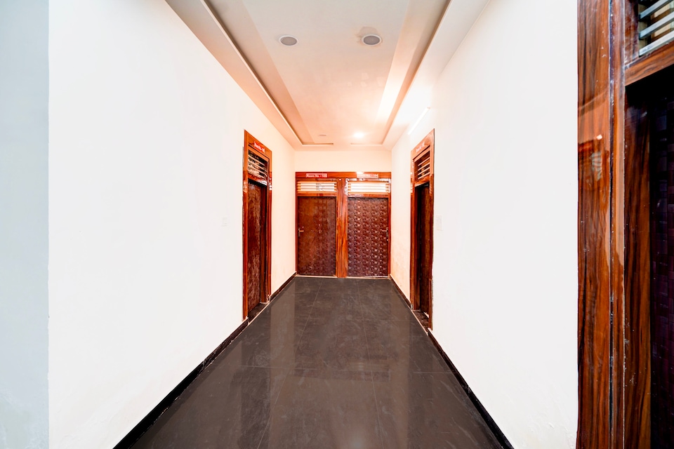 OYO 829641 Parth Hotel And Restaurant, Firozabad city, Firozabad