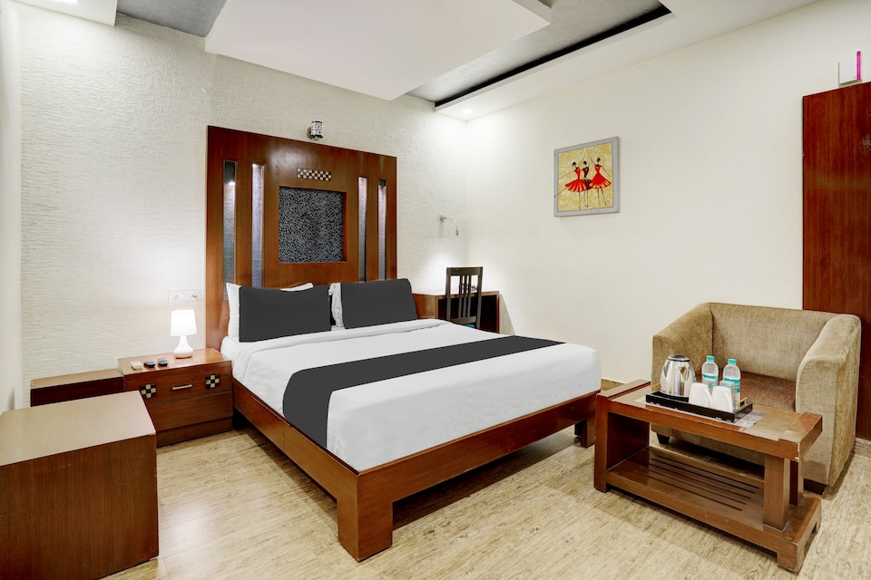 Super Townhouse Koramangala, Indiranagar Bangalore, Bangalore