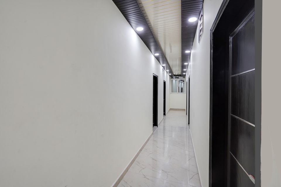 Super Collection O Nirman Vihar, Anand Vihar Delhi, Delhi