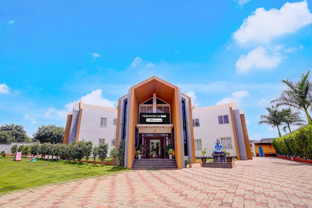 Super Townhouse Oak Rising Water Park Dharwad Formerly Rising Resorts and Spa