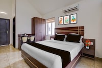 Super Townhouse Oak Rising Water Park Dharwad Formerly Rising Resorts and Spa
