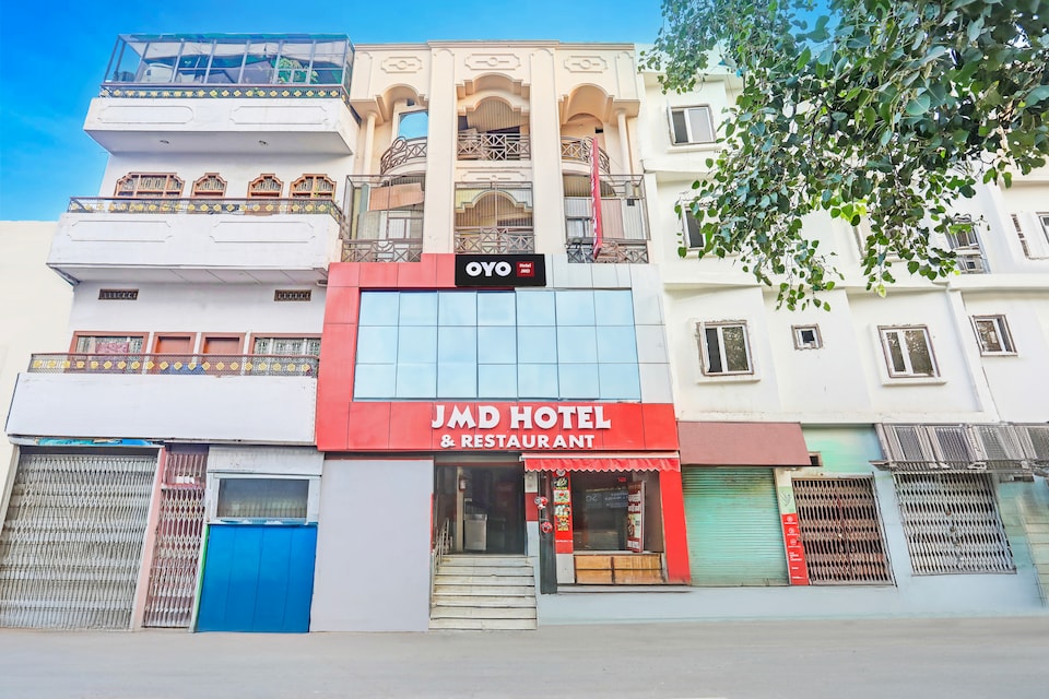 Hotel O JMD Palace , Godowlia, Varanasi