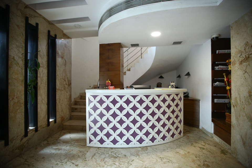 OYO 1921 La Woods Hotel, Anna Salai Chennai, Chennai