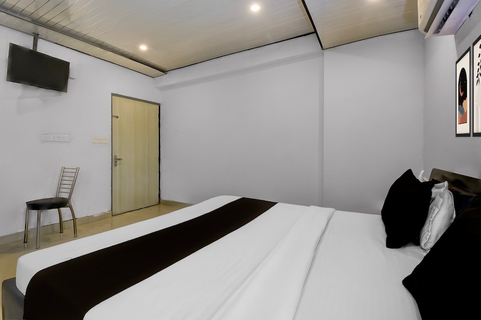 Collection O Saral Bihari Temple Formerly AK Hotels, Jaipur Airport, Jaipur