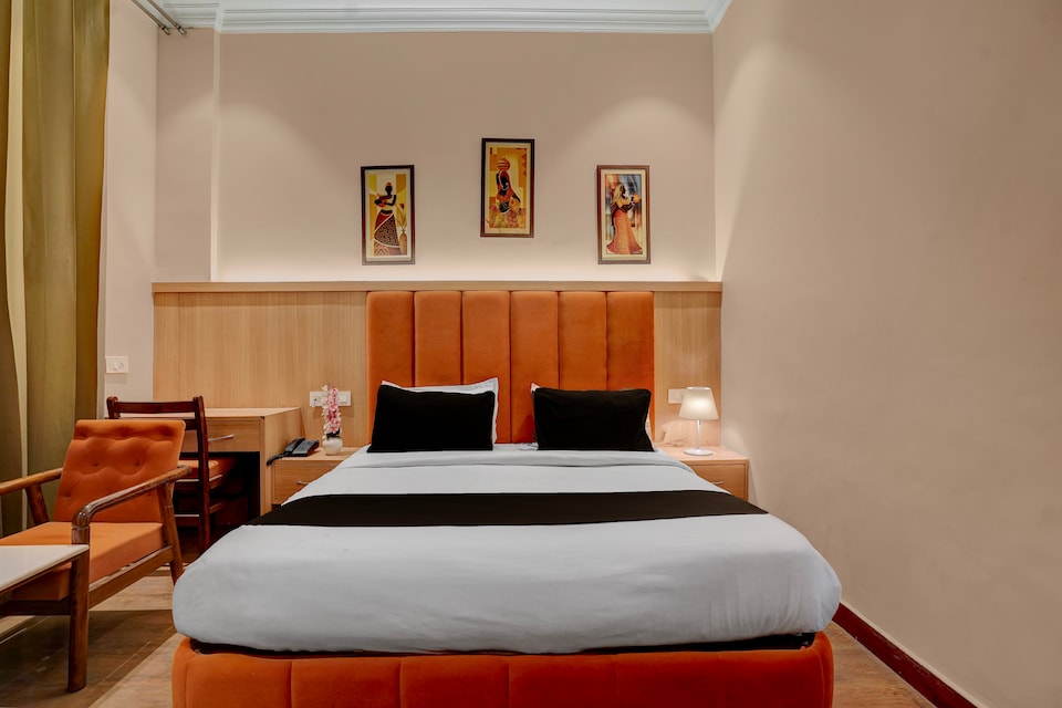 Super Collection O Amritsar Bus Stand Formerly Hotel Ricky International, Company garden Amritsar, Amritsar