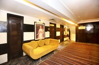 Capital O The Regent