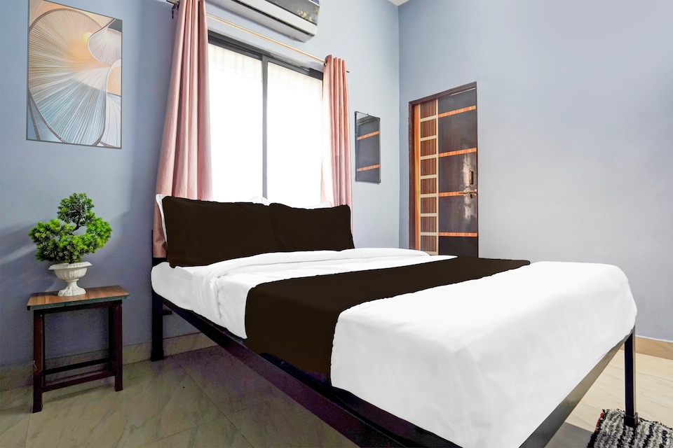 Hotel O SUNRICH HOTEL LODGING AND BOARDING, Bus Stand Nagpur, Nagpur