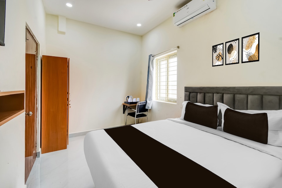 Super Townhouse Oak Kamineni Bus Stop, LB Nagar-Uppal, Hyderabad