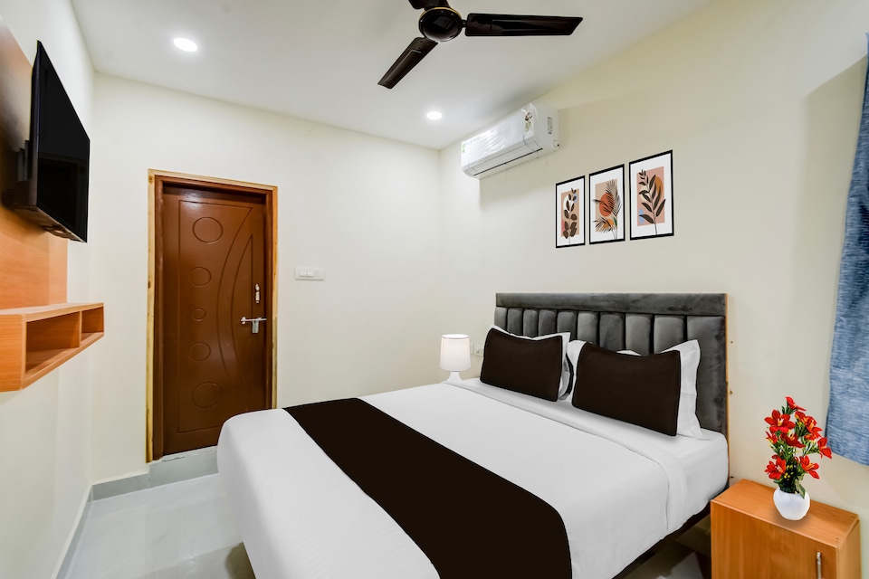 Super Townhouse Oak Kamineni Bus Stop, LB Nagar-Uppal, Hyderabad