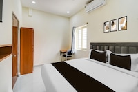 Super Townhouse Oak LB Metro Station Formerly Sunil Arcade