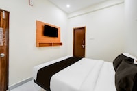 Super Townhouse Oak LB Metro Station Formerly Sunil Arcade