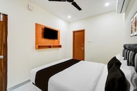 Super Townhouse Oak LB Metro Station Formerly Sunil Arcade