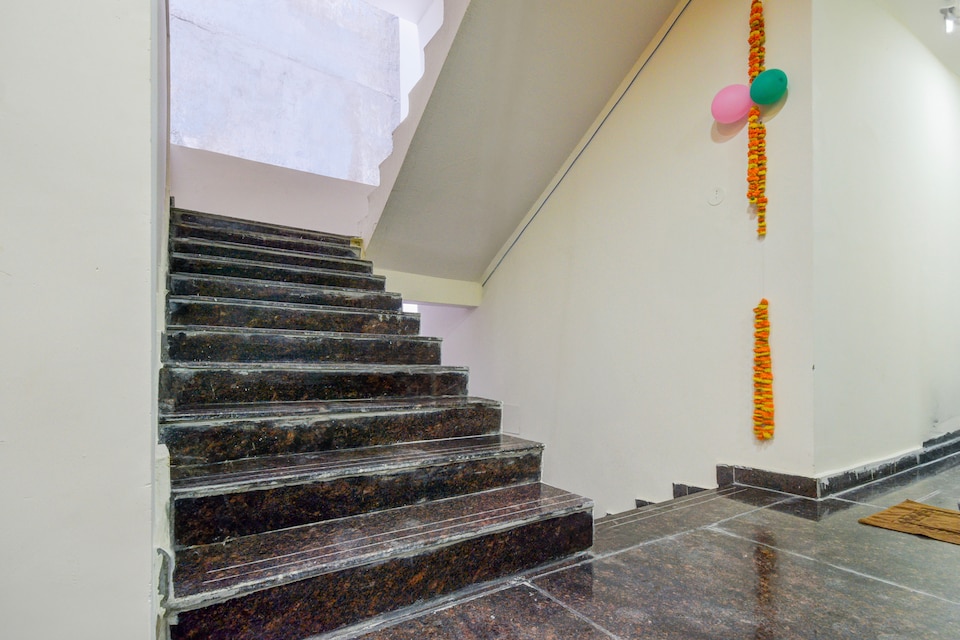 Hotel O Royal stay luxury  rooms, Banjara Hills, Hyderabad