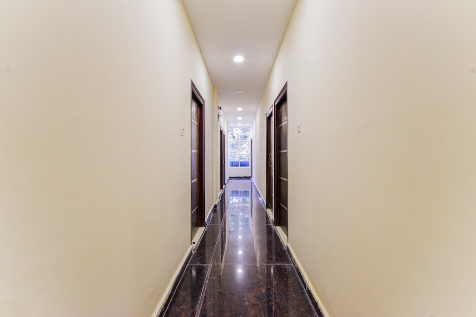 Hotel O Royal stay luxury  rooms, Banjara Hills, Hyderabad