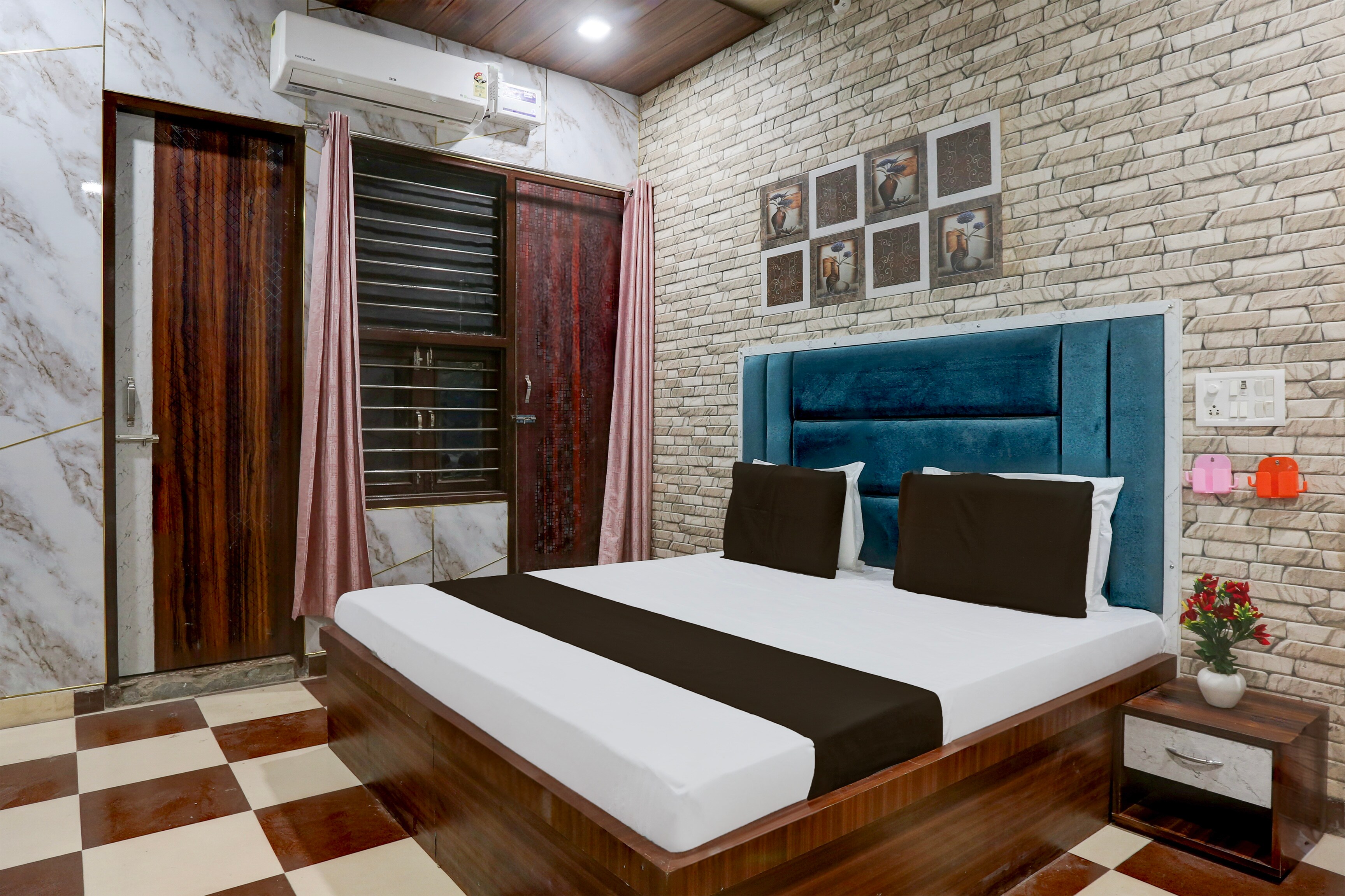 Hotel O ZR, Flagship Bathinda, Book ₹877 OYO