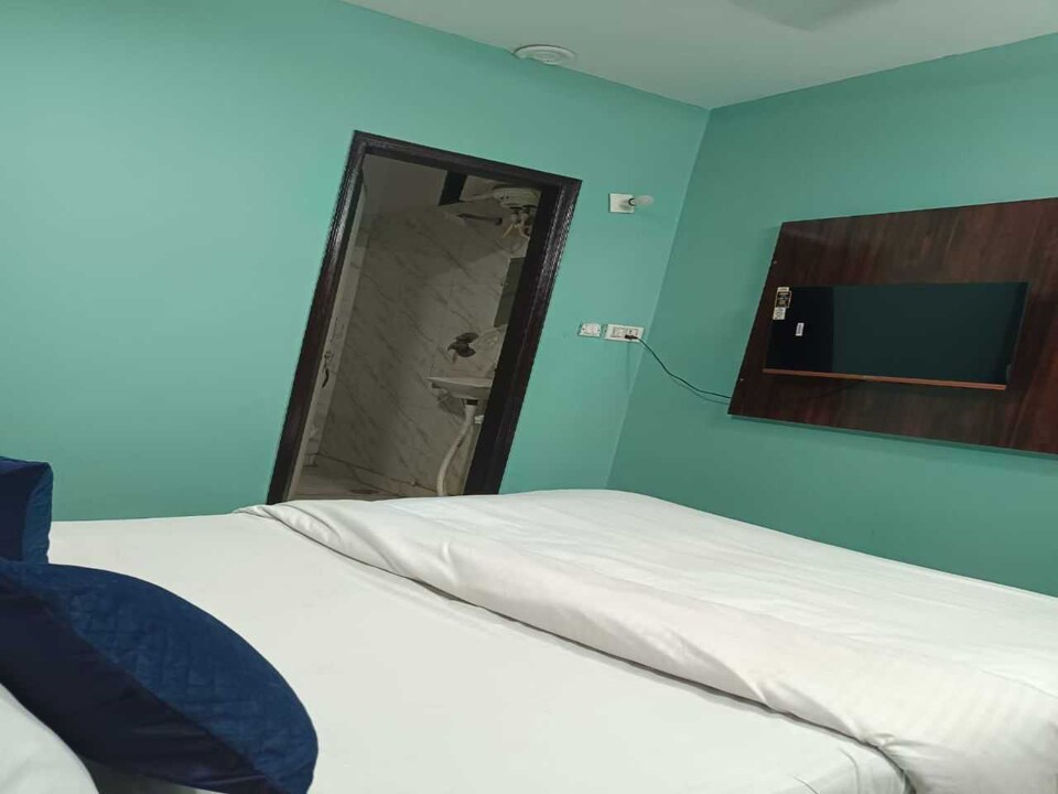 OYO 829870 hotel Heaven inn stay, Lajpat Nagar Delhi, Delhi