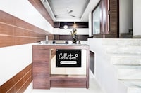 Super Collection O Maninagar Formerly Park Land