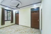 OYO 829920 Khalsa Palace