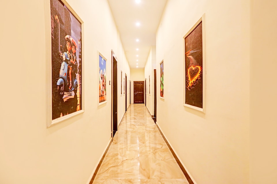 HOTEL O CROWN INN, Vijay Nagar - Jabalpur, Jabalpur