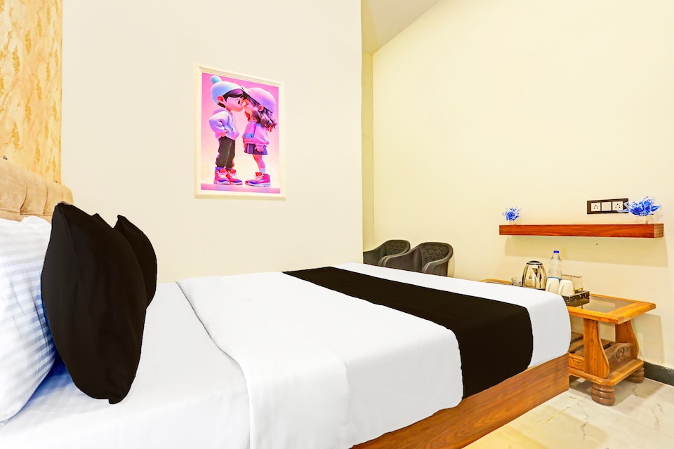 HOTEL O CROWN INN, Vijay Nagar - Jabalpur, Jabalpur