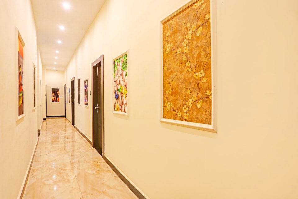 HOTEL O CROWN INN, Vijay Nagar - Jabalpur, Jabalpur