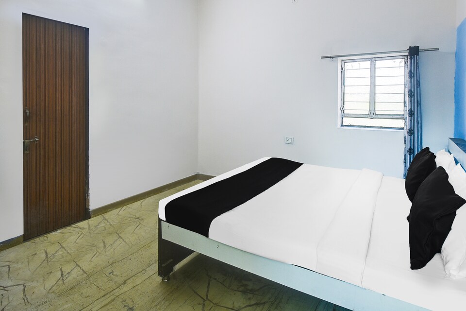 Hotel O Shri Ganesham, Sindhi Camp, Jaipur