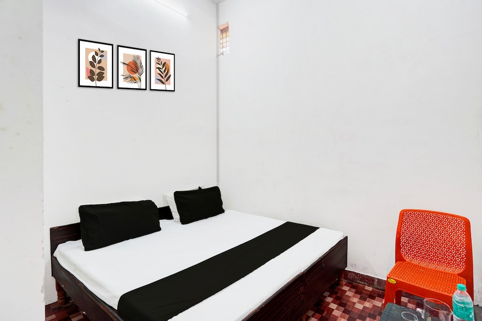 Hotel O BLACK DIAMOND, Ghaziabad City, Ghaziabad