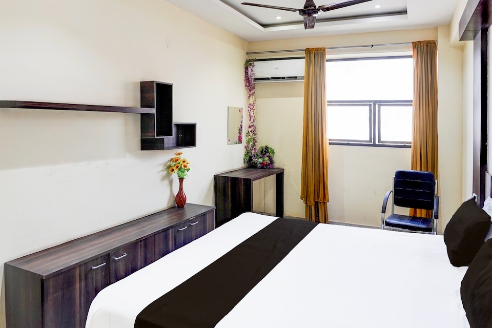 Hotel 83005 O SS Palace, Tatibandh Road, Raipur