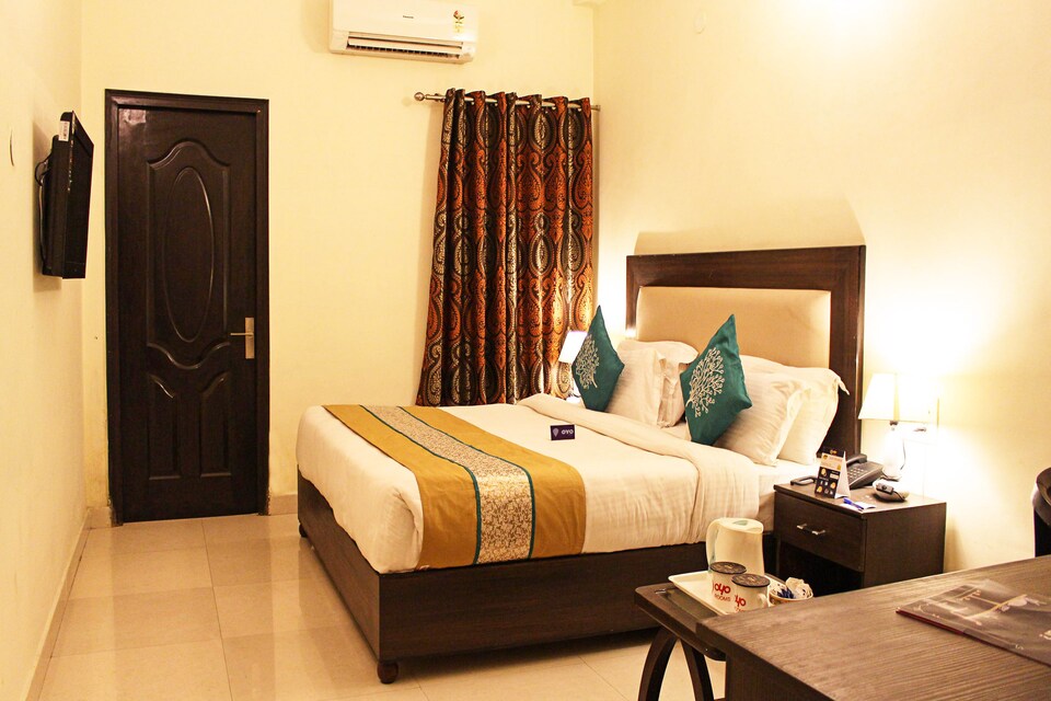 OYO 1938 Chitra Grand, Haridwar Junction, Haridwar