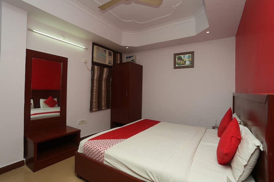 Capital O 1944 Hotel Saubhagya Inn, Charbagh Lucknow, Lucknow