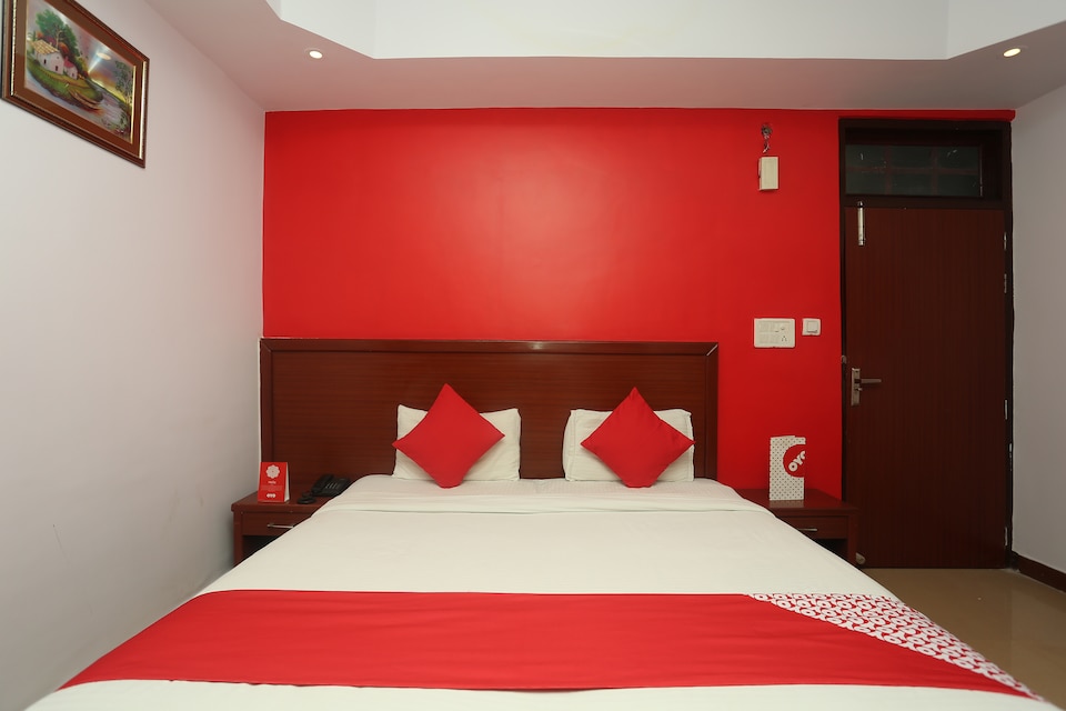 Capital O 1944 Hotel Saubhagya Inn, Charbagh Lucknow, Lucknow