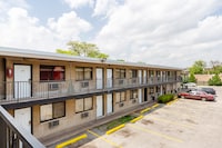 Best Motel By OYO Chicago I-90