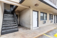 Best Motel By OYO Chicago I-90