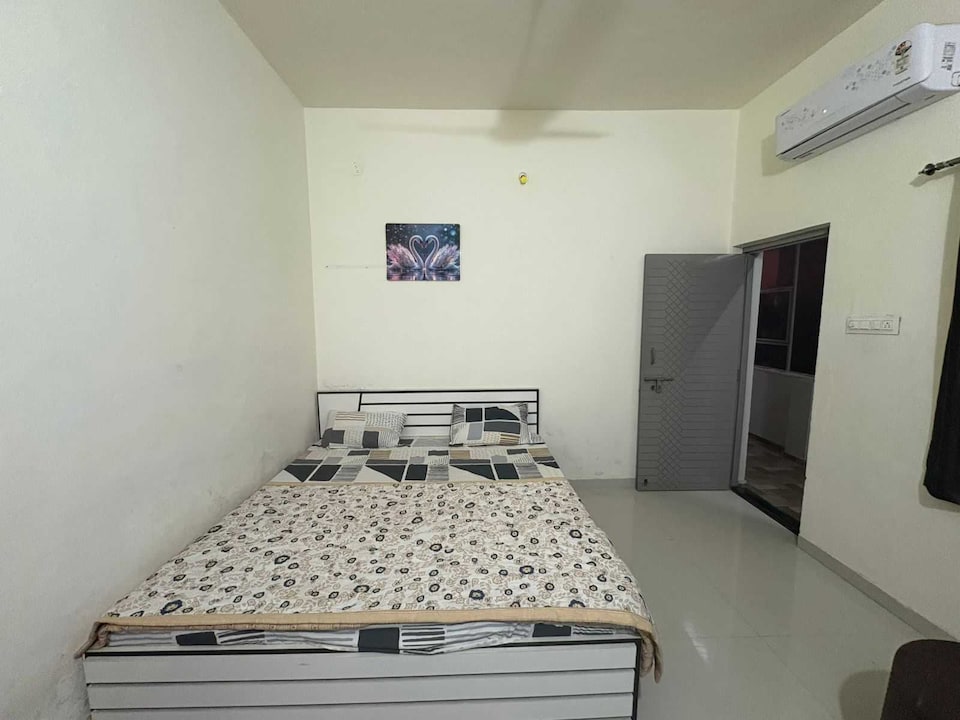 Hotel O SARANSH R RESIDENCY, Wardha, Wardha