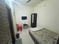 Hotel O SARANSH R RESIDENCY