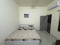 Hotel O SARANSH R RESIDENCY