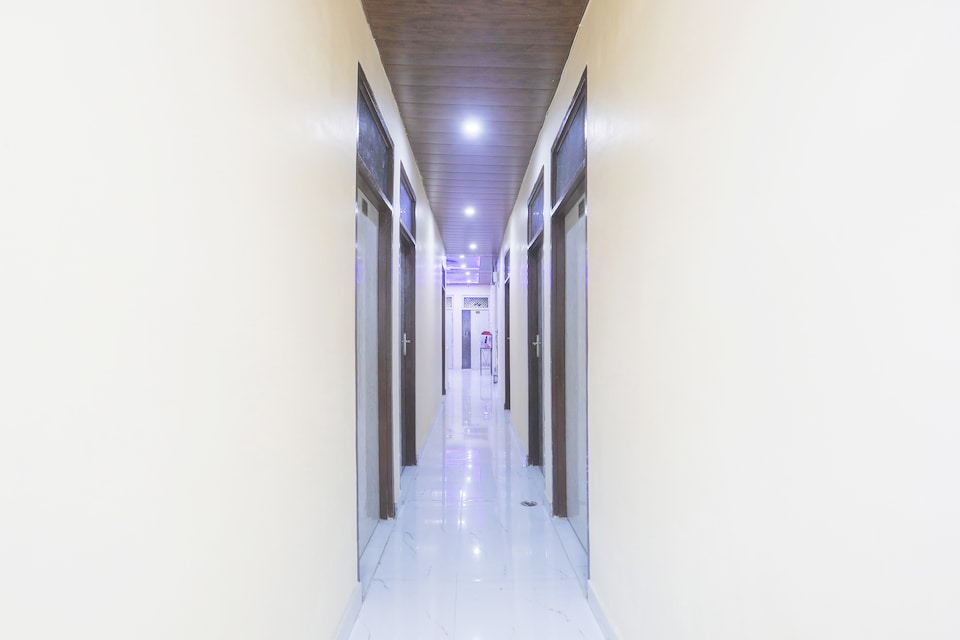 HOTEL O RATRAKSH, Barra Kanpur, Kanpur