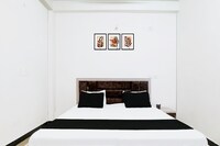 Hotel O Raj Deluxe And Restaurant