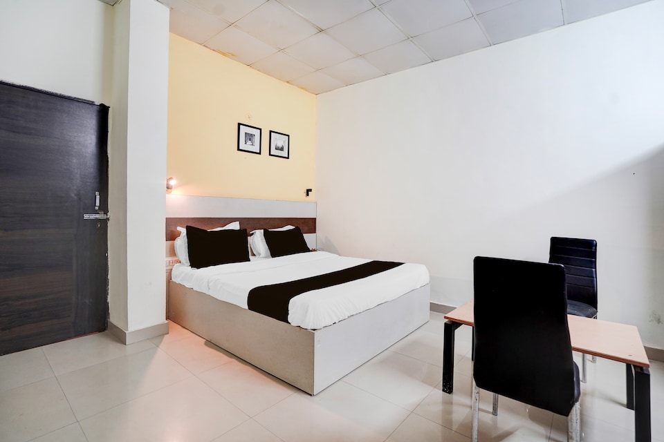 Hotel O Vishkarma Colony Formerly Harmony Palace, Okhla Jasola Delhi, Delhi