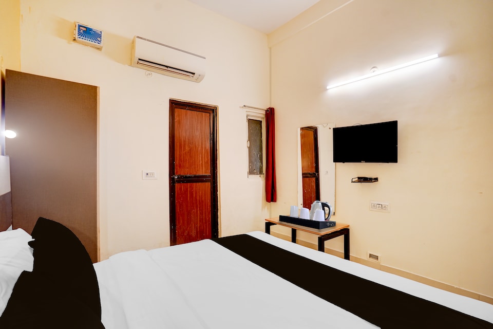 Hotel O Vishkarma Colony Formerly Harmony Palace, Okhla Jasola Delhi, Delhi