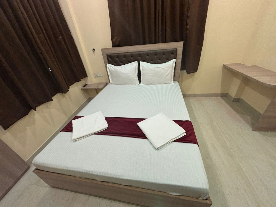Hotel O Galaxy Guest House, Bhawanipore Kolkata, Kolkata